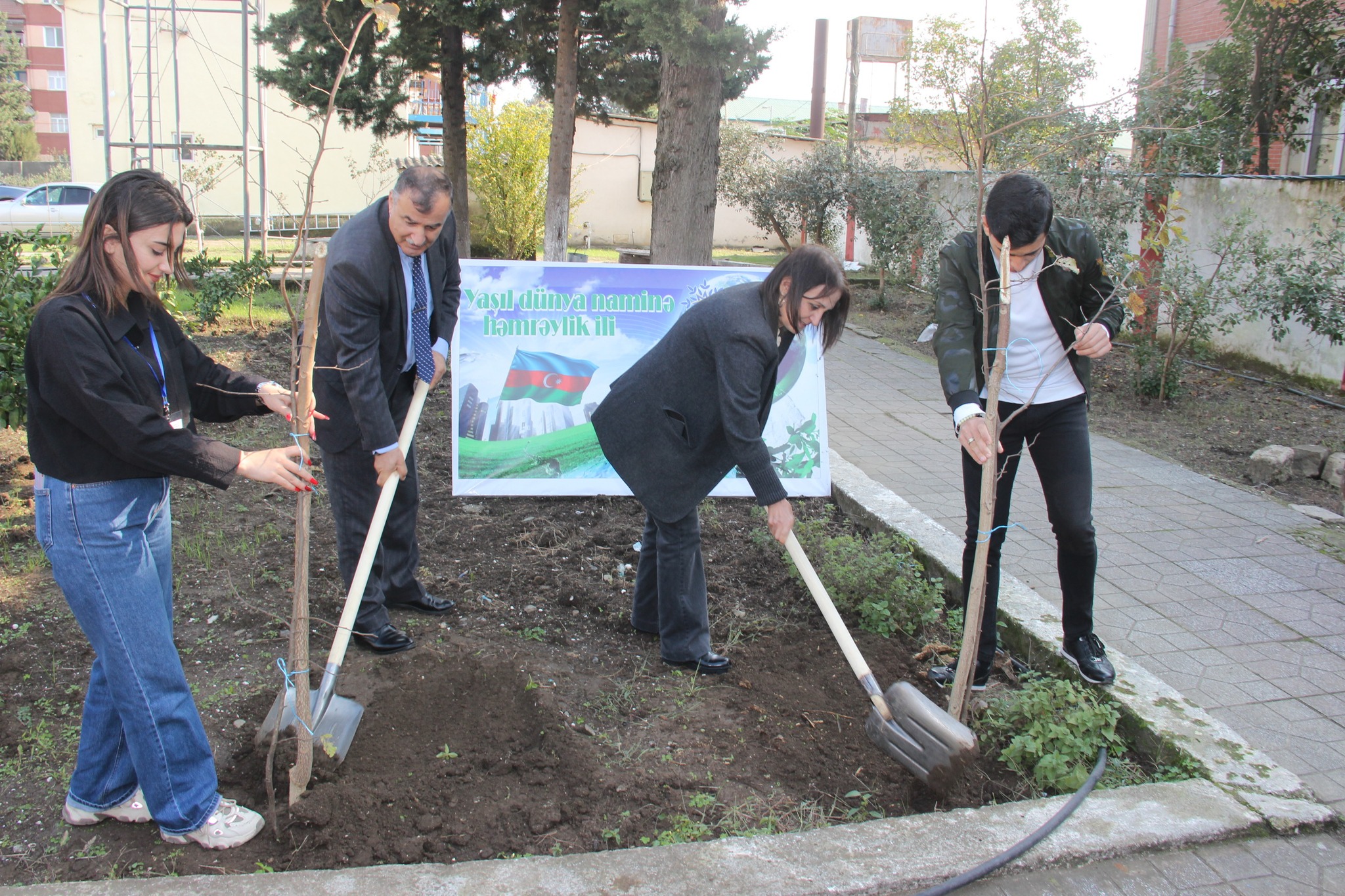 Astara Pedaqoji Kollecinin ərazisində ağacəkmə aksiyası