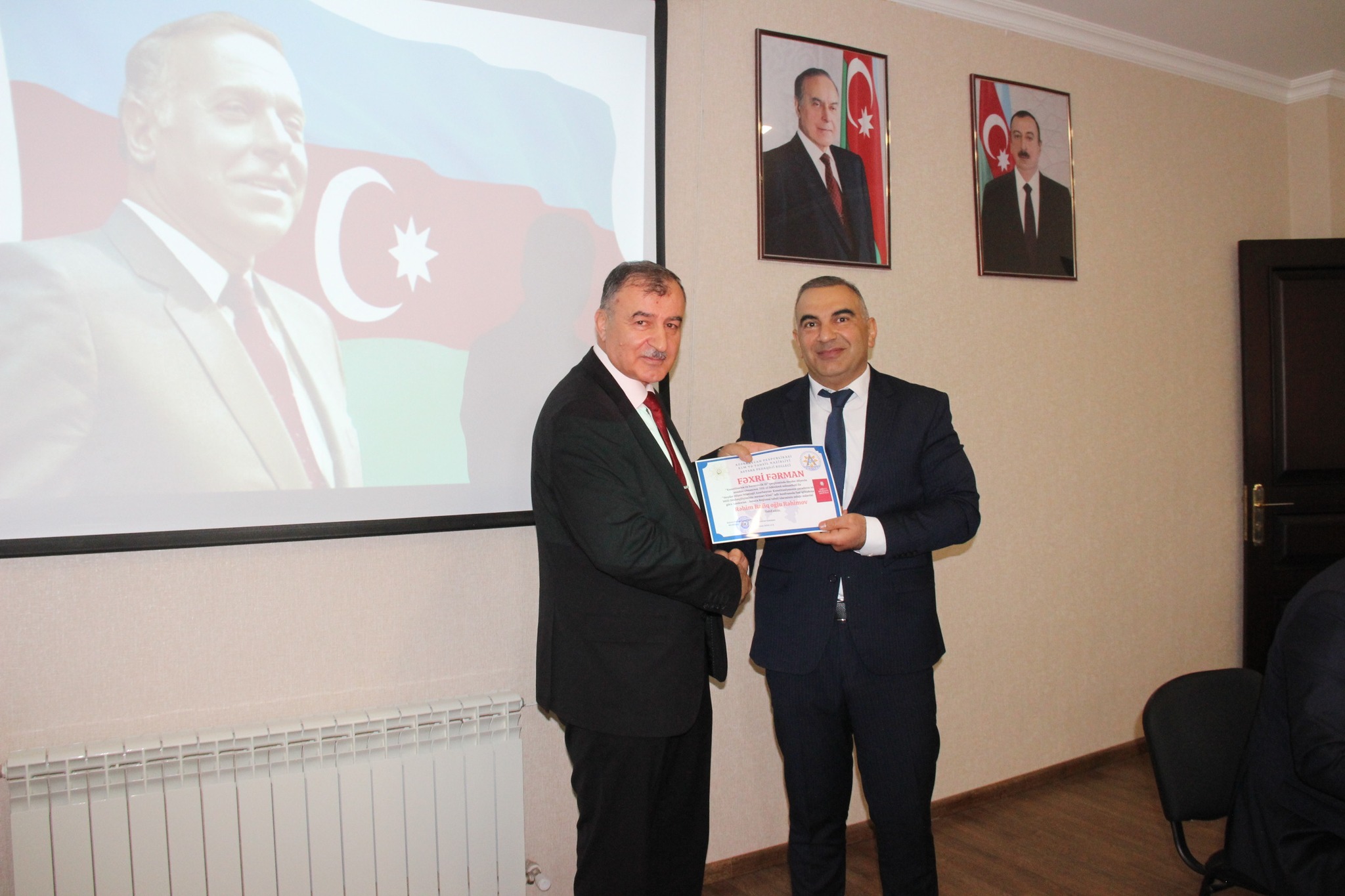 Yeni Azərbaycan Partiyası Astara Rayon Təşkilatı  və Astara Pedaqoji Kollecinin birgə təşkilatçılığı ilə “Konstitusiya və Suverenlik İli” çərçivəsində Heydər Əliyevin anadan olmasının 102-ci ildönümü münasibəti İlə “Heydər Əliyev Müstəqil Azərbaycan Konstitusiyasının Yaradıcısı və Milli Dövlətçiliyimizin Memarı kimi” adlı konfrans