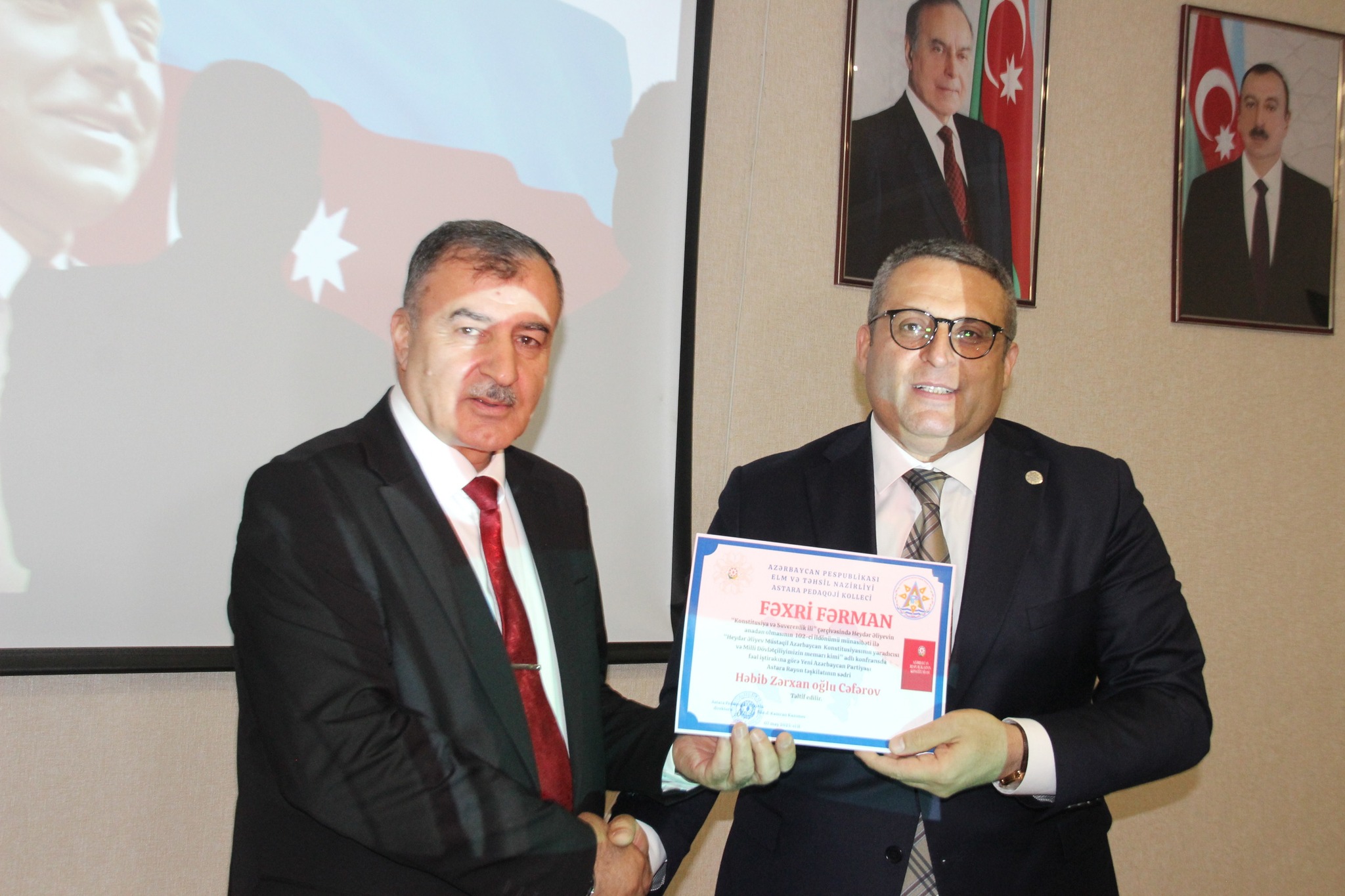 Yeni Azərbaycan Partiyası Astara Rayon Təşkilatı  və Astara Pedaqoji Kollecinin birgə təşkilatçılığı ilə “Konstitusiya və Suverenlik İli” çərçivəsində Heydər Əliyevin anadan olmasının 102-ci ildönümü münasibəti İlə “Heydər Əliyev Müstəqil Azərbaycan Konstitusiyasının Yaradıcısı və Milli Dövlətçiliyimizin Memarı kimi” adlı konfrans