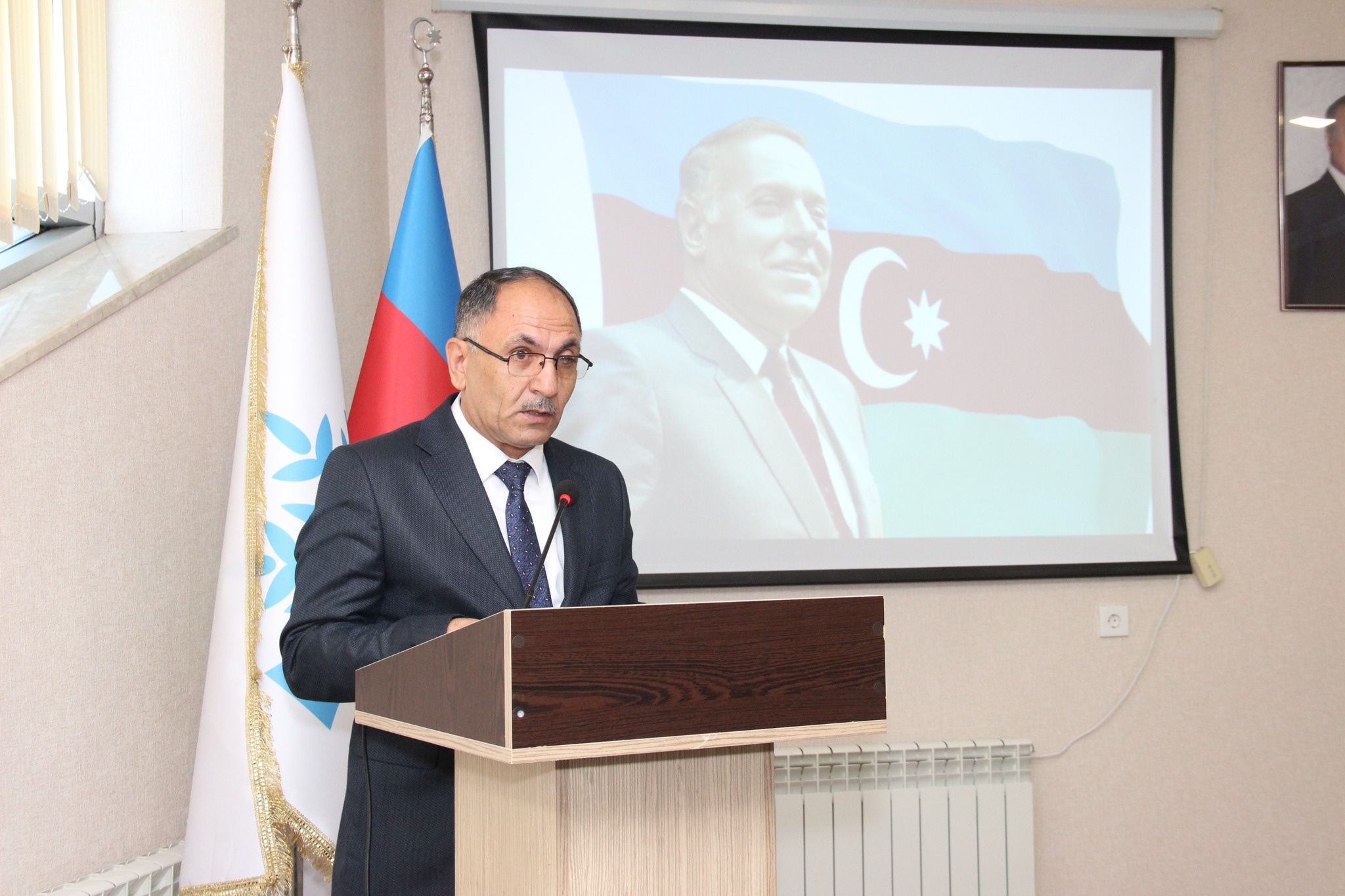 Yeni Azərbaycan Partiyası Astara Rayon Təşkilatı  və Astara Pedaqoji Kollecinin birgə təşkilatçılığı ilə “Konstitusiya və Suverenlik İli” çərçivəsində Heydər Əliyevin anadan olmasının 102-ci ildönümü münasibəti İlə “Heydər Əliyev Müstəqil Azərbaycan Konstitusiyasının Yaradıcısı və Milli Dövlətçiliyimizin Memarı kimi” adlı konfrans