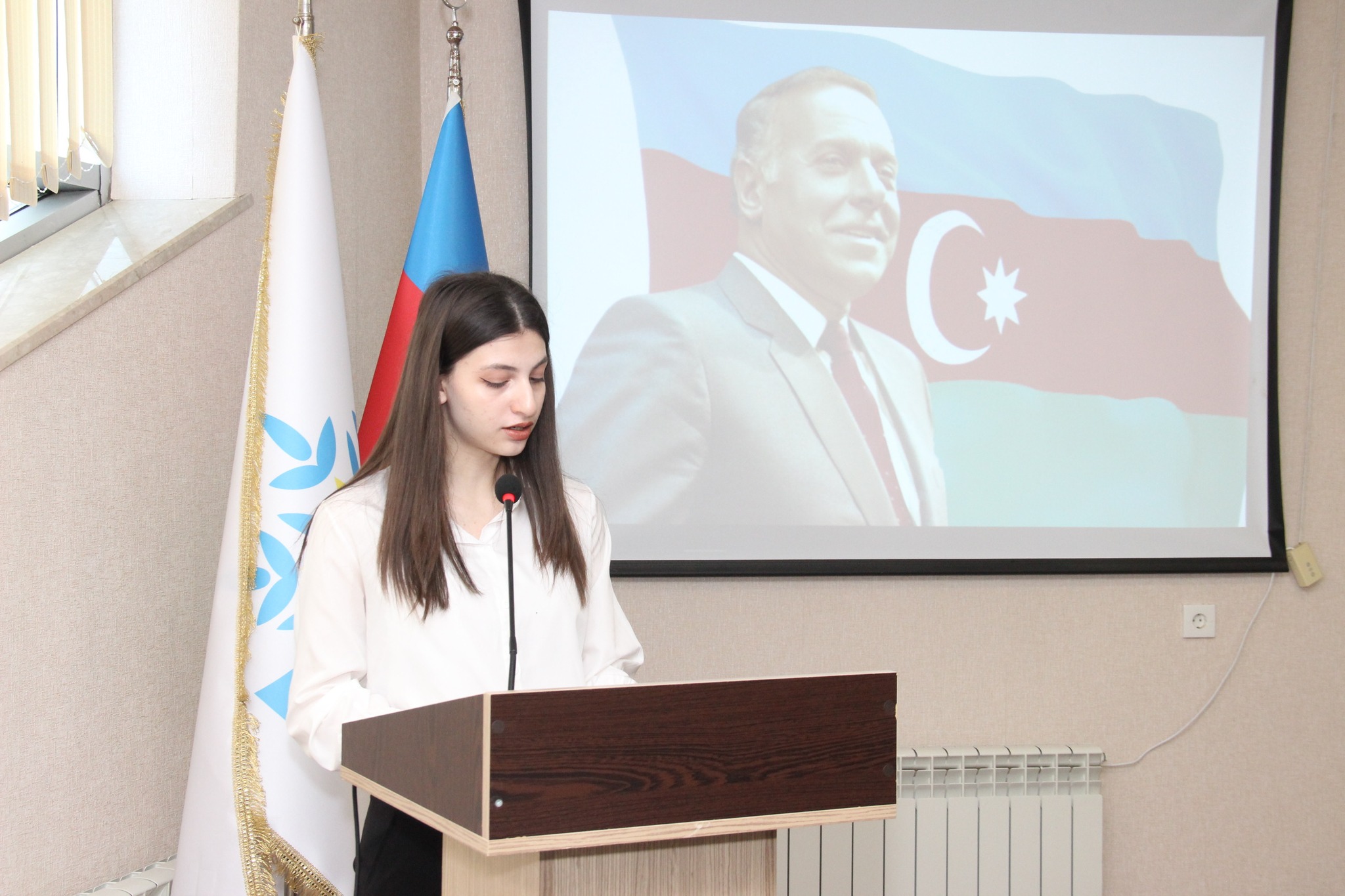 Yeni Azərbaycan Partiyası Astara Rayon Təşkilatı  və Astara Pedaqoji Kollecinin birgə təşkilatçılığı ilə “Konstitusiya və Suverenlik İli” çərçivəsində Heydər Əliyevin anadan olmasının 102-ci ildönümü münasibəti İlə “Heydər Əliyev Müstəqil Azərbaycan Konstitusiyasının Yaradıcısı və Milli Dövlətçiliyimizin Memarı kimi” adlı konfrans