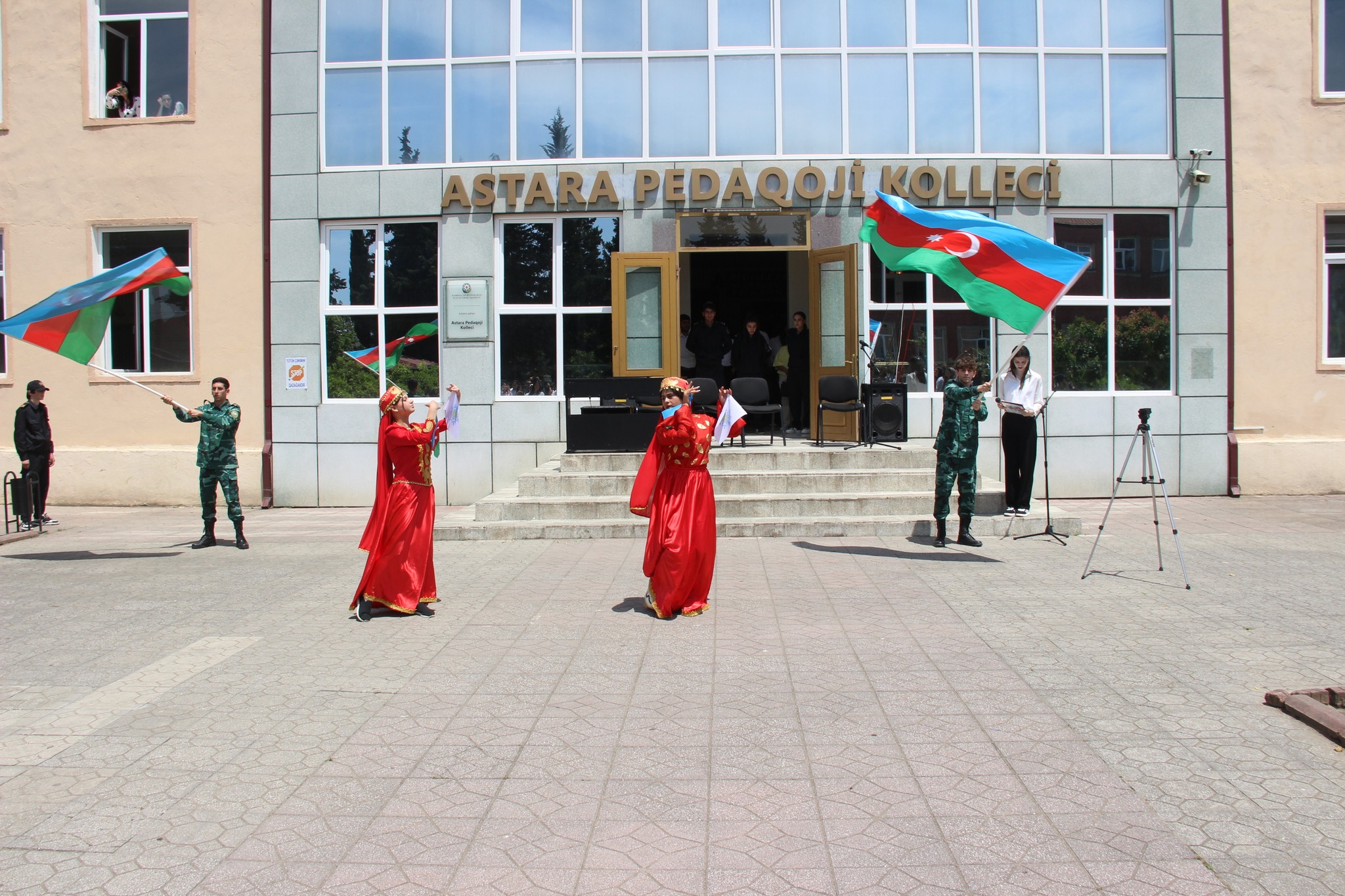Astara Pedaqoji Kollecində  Yeni Azərbaycan Partiya (YAP) Astara rayon  təşkilatı, Astara Pedaqoji Kolleci  və Lənkəran-Astara Təhsil İdarəsi Astara Təhsil  Sektorunun  təşkilatçılığı ilə 28 May Müstəqillik günü münasibətilə ilə bayram tədbiri