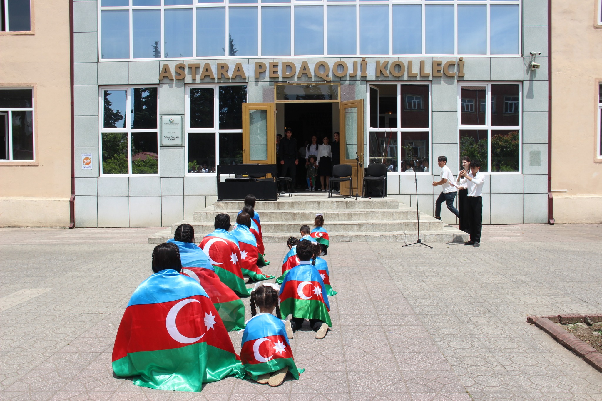Astara Pedaqoji Kollecində  Yeni Azərbaycan Partiya (YAP) Astara rayon  təşkilatı, Astara Pedaqoji Kolleci  və Lənkəran-Astara Təhsil İdarəsi Astara Təhsil  Sektorunun  təşkilatçılığı ilə 28 May Müstəqillik günü münasibətilə ilə bayram tədbiri