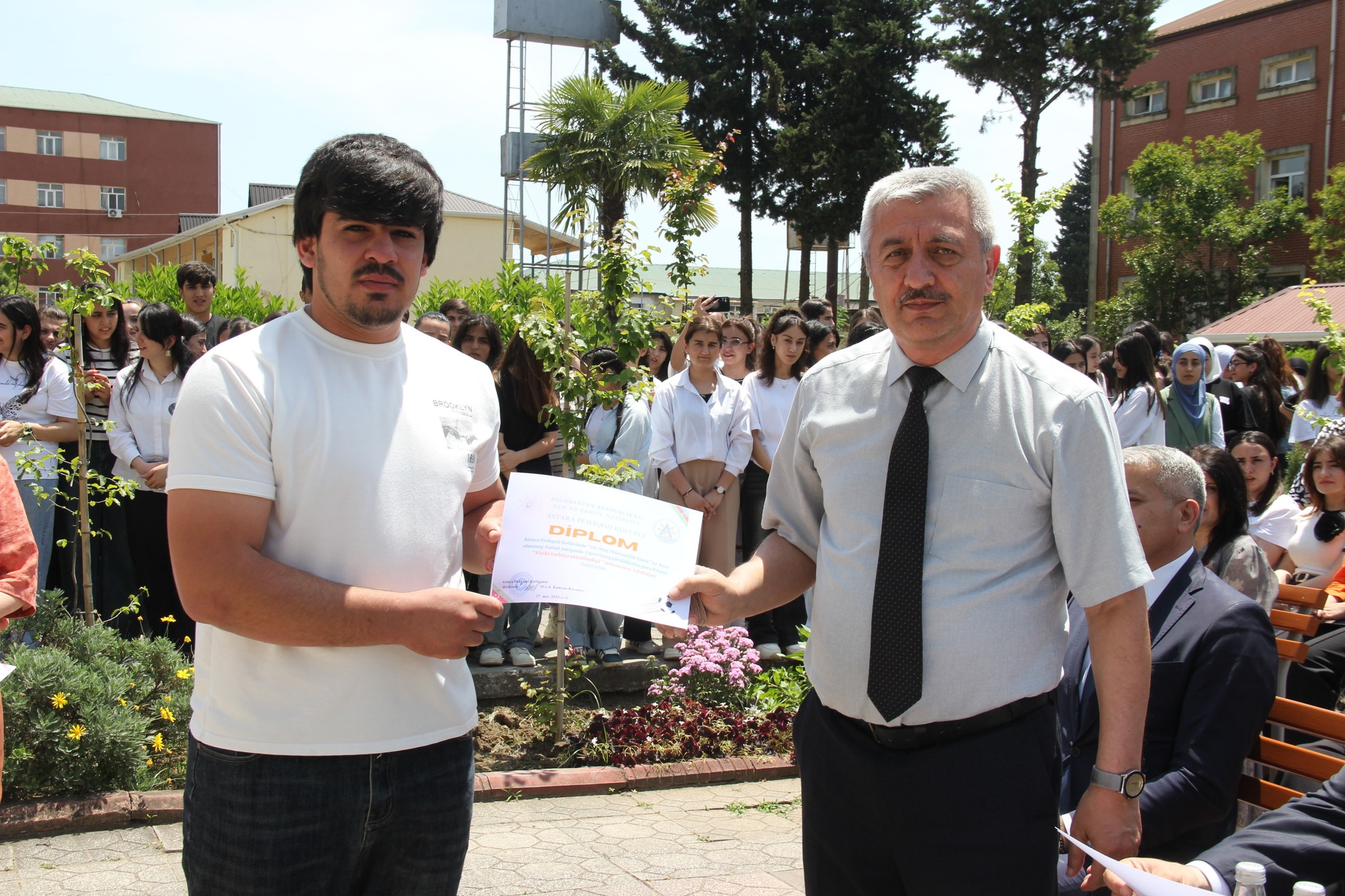 Astara Pedaqoji Kollecində  Yeni Azərbaycan Partiya (YAP) Astara rayon  təşkilatı, Astara Pedaqoji Kolleci  və Lənkəran-Astara Təhsil İdarəsi Astara Təhsil  Sektorunun  təşkilatçılığı ilə 28 May Müstəqillik günü münasibətilə ilə bayram tədbiri
