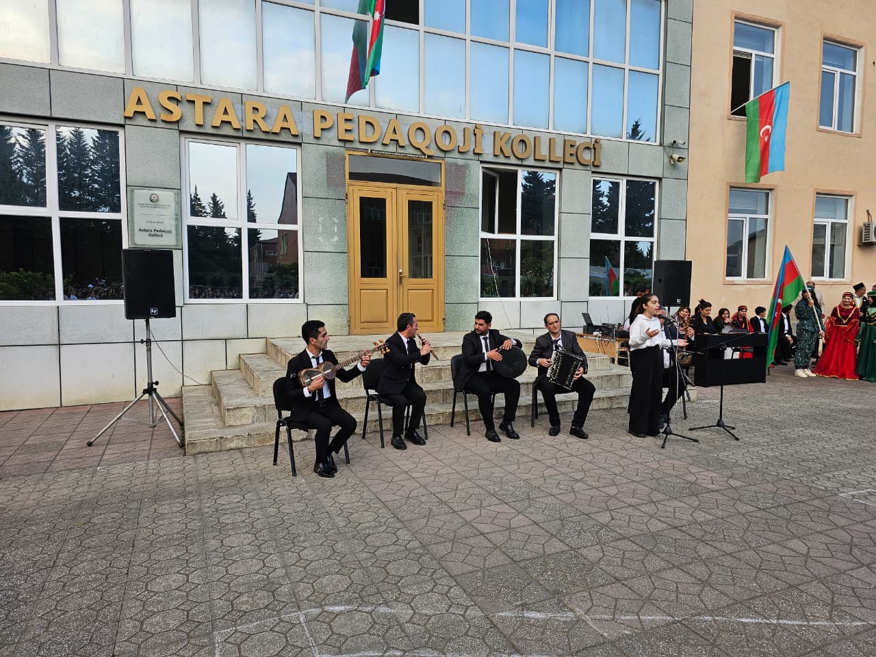 Kollecdə 8 Noyabr —Zəfər Gününə həsr olunmuş “44 günlük müharibənin hər bir günü Qələbə, Zəfər günüdür” adlı  bədii- musiqili tədbir