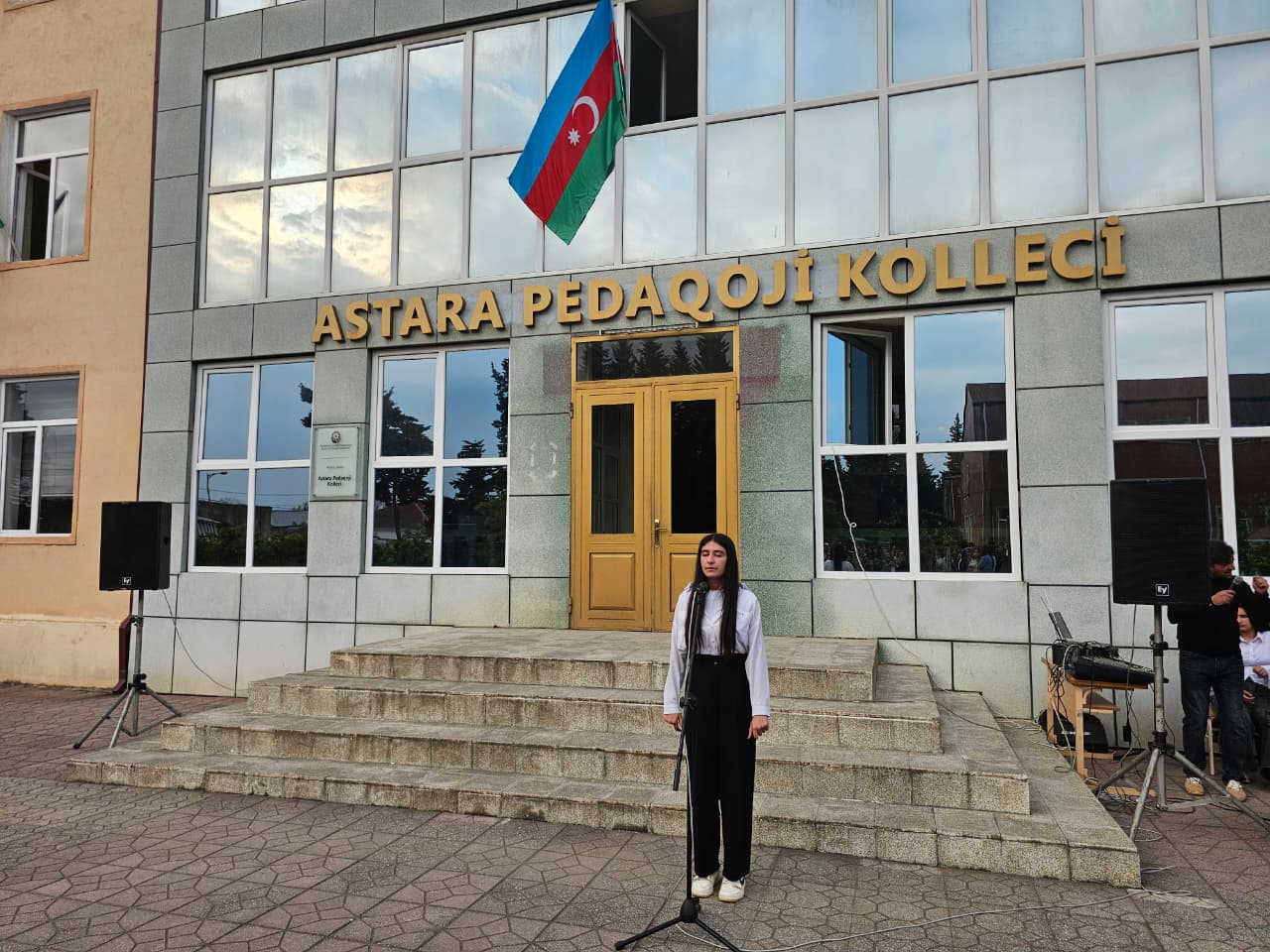 Kollecdə 8 Noyabr —Zəfər Gününə həsr olunmuş “44 günlük müharibənin hər bir günü Qələbə, Zəfər günüdür” adlı  bədii- musiqili tədbir