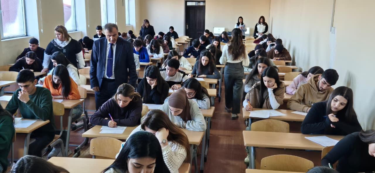 Kollecdə 2025/2026-cı tədris ilinin payız semestrinin imtahan sеssiyаsına start verilib