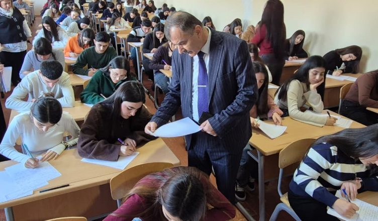 Kollecdə 2025/2026-cı tədris ilinin payız semestrinin imtahan sеssiyаsına start verilib