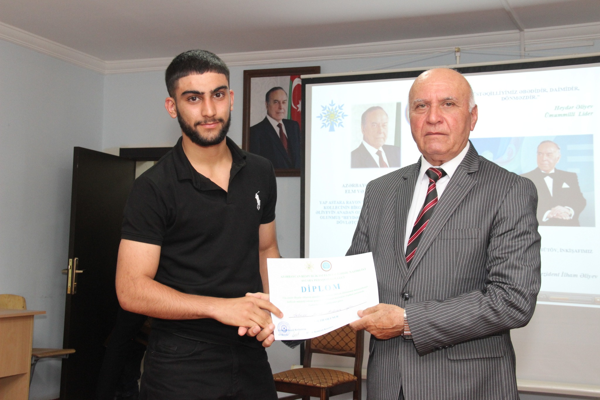 Kollecdə Azərbaycan xalqının Ümummilli Lideri Heydər Əliyevin anadan olmasının 103-cü ildönümünə həsr olunmuş konfrans