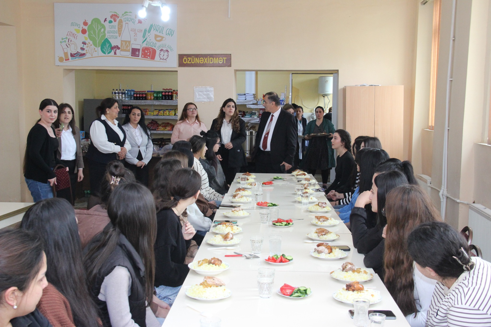 Kollecdə Azərbaycan xalqının Ümummilli Lideri Heydər Əliyevin anadan olmasının 103-cü ildönümünə həsr olunmuş konfrans
