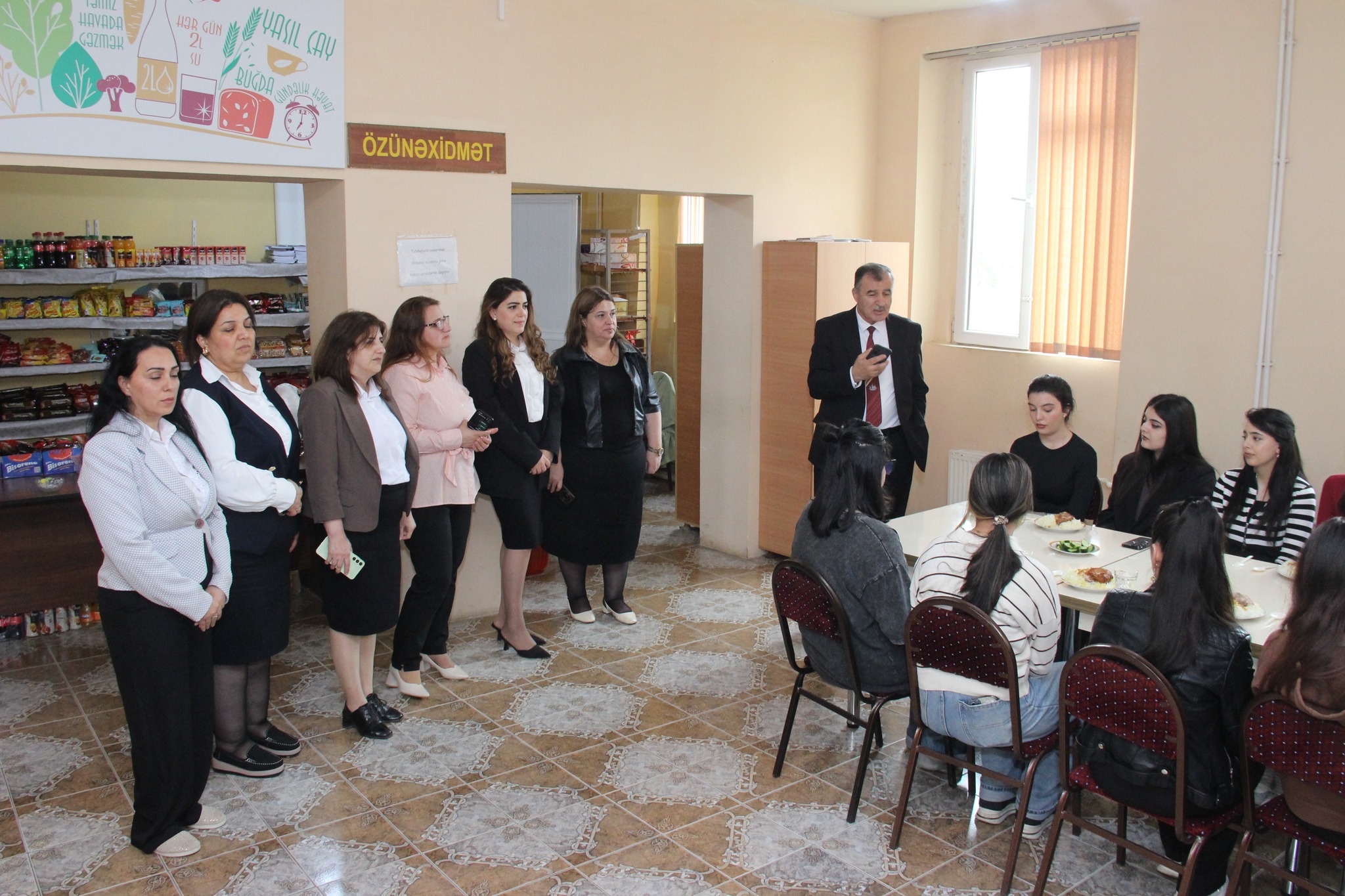 Kollecdə Azərbaycan xalqının Ümummilli Lideri Heydər Əliyevin anadan olmasının 103-cü ildönümünə həsr olunmuş konfrans